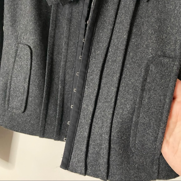 HINGE | NWT Wool Ruffle Jacket Blazer Charcoal Ruffle Collar Size Large Women’s - Picture 10 of 12